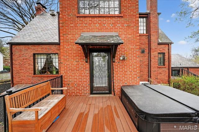 66 Bellerive Acres, St Louis, MO 63121