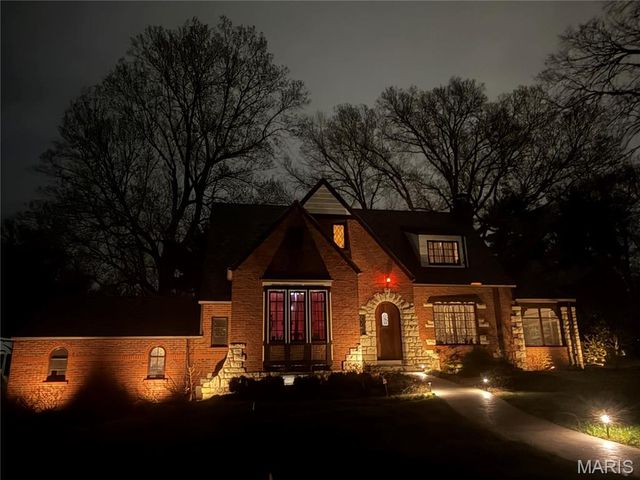 66 Bellerive Acres, St Louis, MO 63121