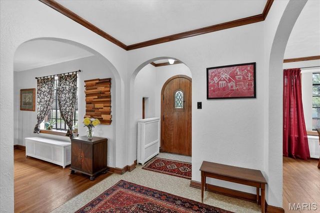 66 Bellerive Acres, St Louis, MO 63121