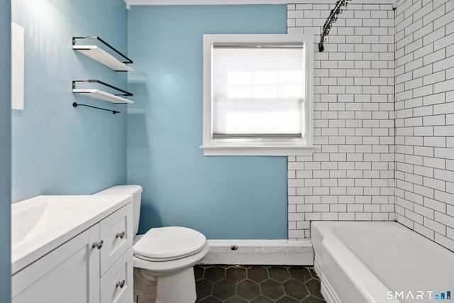 39 Lincoln Avenue, Wallingford, CT 06492