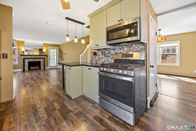 39 Lincoln Avenue, Wallingford, CT 06492