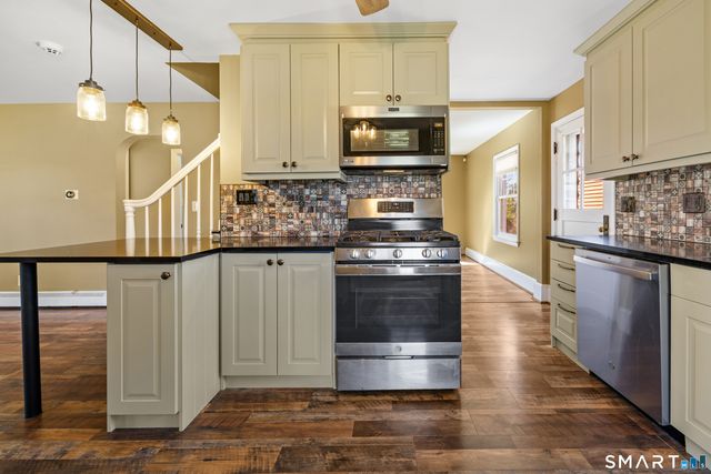 39 Lincoln Avenue, Wallingford, CT 06492