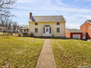 39 Lincoln Avenue, Wallingford, CT 06492