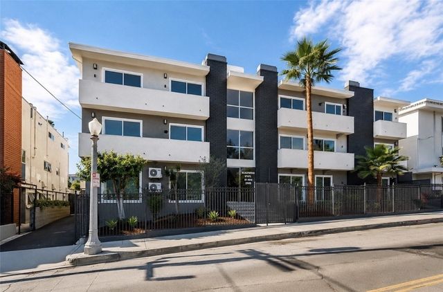 2449 N Beachwood Drive 10, Hollywood Hills, CA 90068