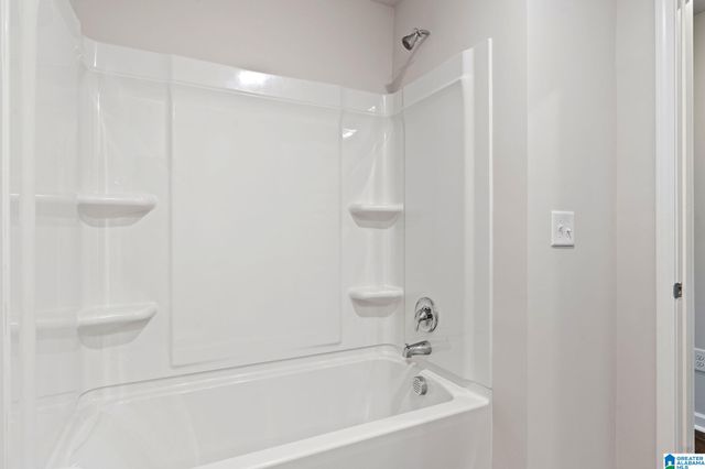 226 AMBER AVENUE, Calera, AL 35040