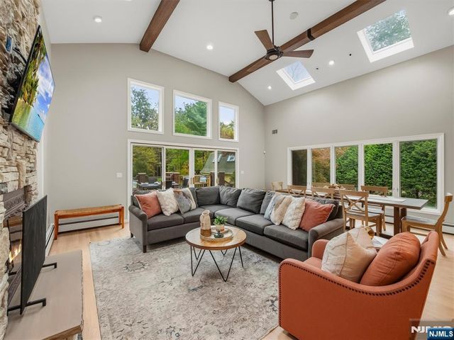 22 Millstream Road, Upper Saddle River, NJ 07458