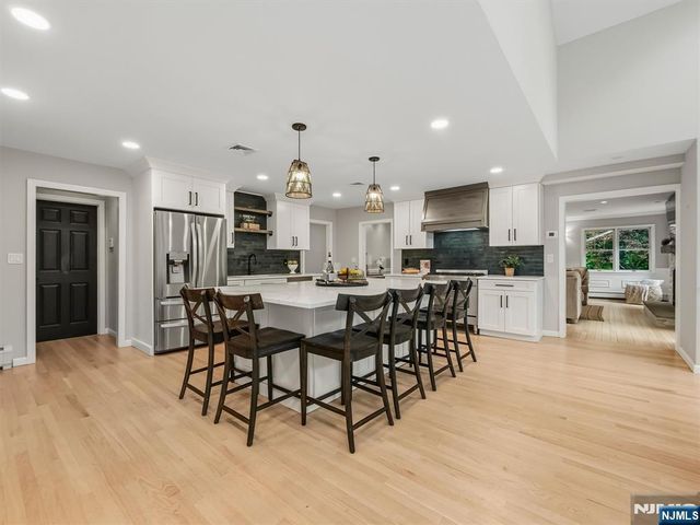 22 Millstream Road, Upper Saddle River, NJ 07458