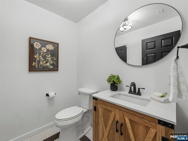 22 Millstream Road, Upper Saddle River, NJ 07458