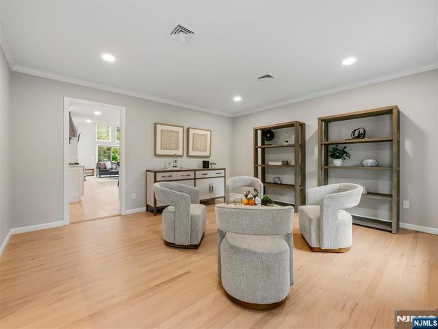 22 Millstream Road, Upper Saddle River, NJ 07458