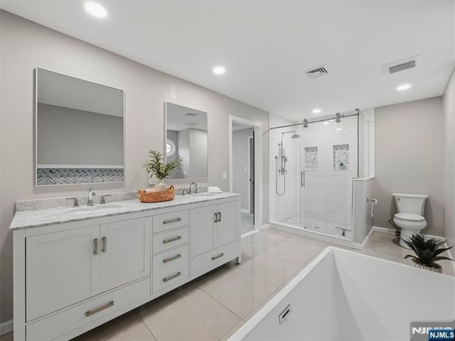 22 Millstream Road, Upper Saddle River, NJ 07458