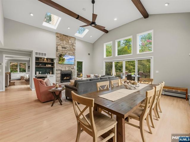 22 Millstream Road, Upper Saddle River, NJ 07458