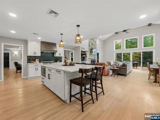 22 Millstream Road, Upper Saddle River, NJ 07458