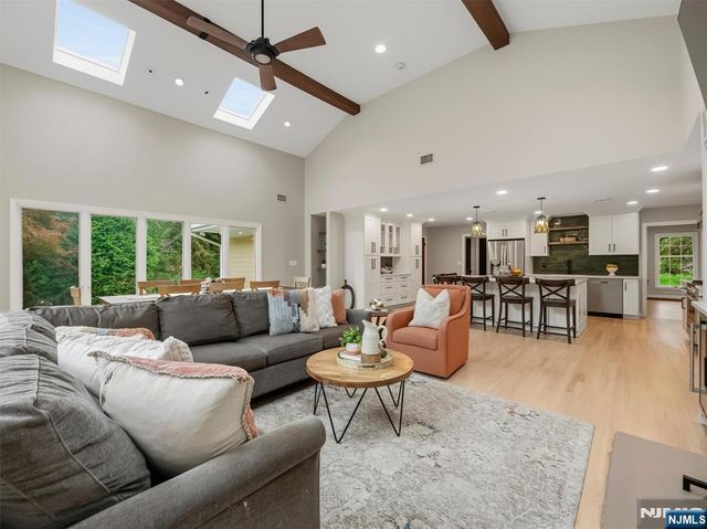 22 Millstream Road, Upper Saddle River, NJ 07458
