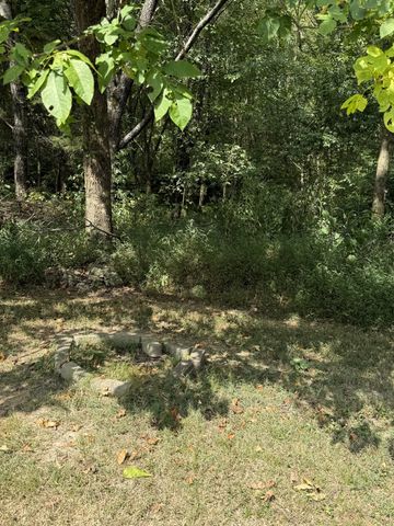 507 Lafayette Rd, Red Boiling Springs, TN 37150