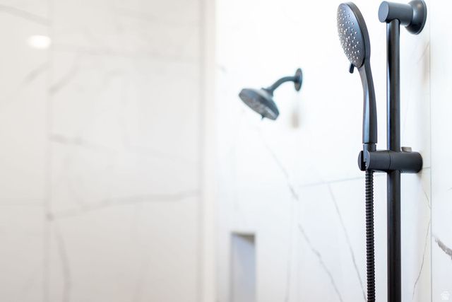 94 S 950 E, Hyde Park, UT 84318