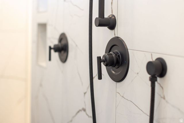 94 S 950 E, Hyde Park, UT 84318