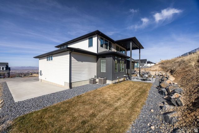 94 S 950 E, Hyde Park, UT 84318