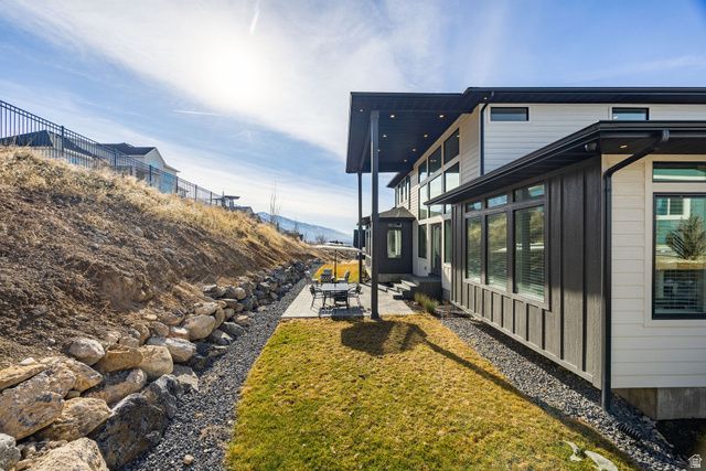 94 S 950 E, Hyde Park, UT 84318