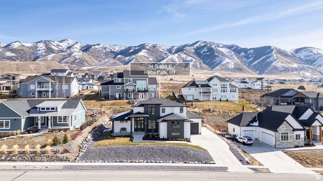 94 S 950 E, Hyde Park, UT 84318