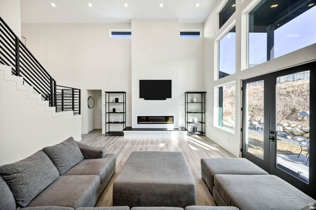 94 S 950 E, Hyde Park, UT 84318