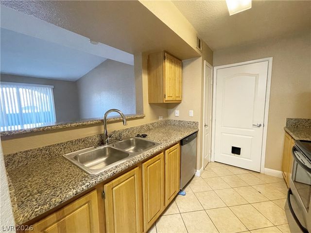 5055 West Hacienda Avenue 2019, Las Vegas, NV 89118