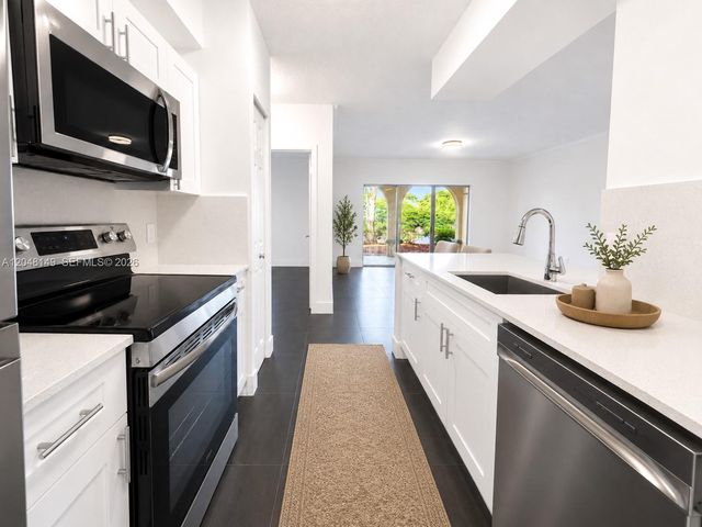 2452 Centergate Drive 102, Miramar, FL 33025
