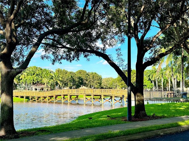 2452 Centergate Drive 102, Miramar, FL 33025