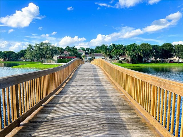 2452 Centergate Drive 102, Miramar, FL 33025