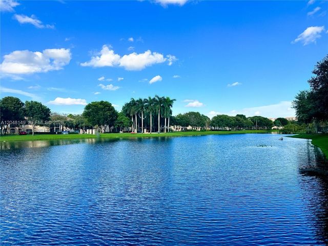2452 Centergate Drive 102, Miramar, FL 33025