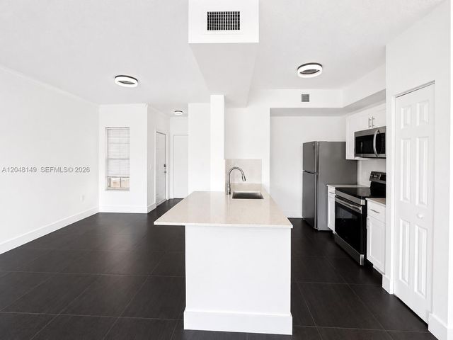 2452 Centergate Drive 102, Miramar, FL 33025