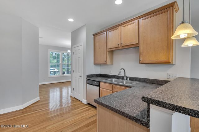 417 Meadowland Circle, Maple Hill, NC 28454