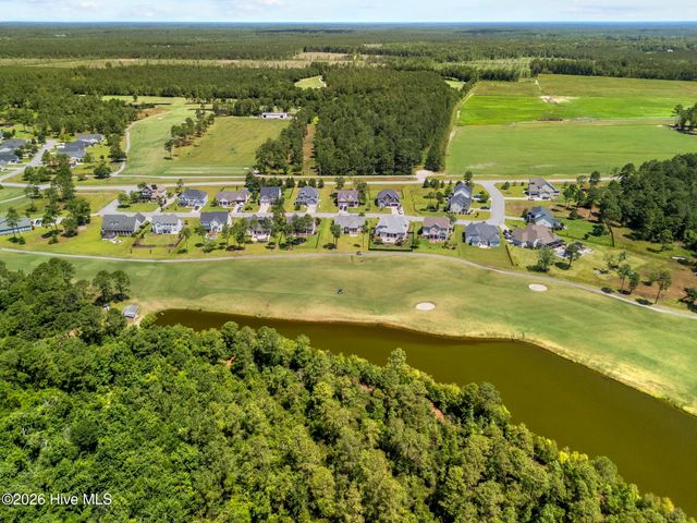 417 Meadowland Circle, Maple Hill, NC 28454