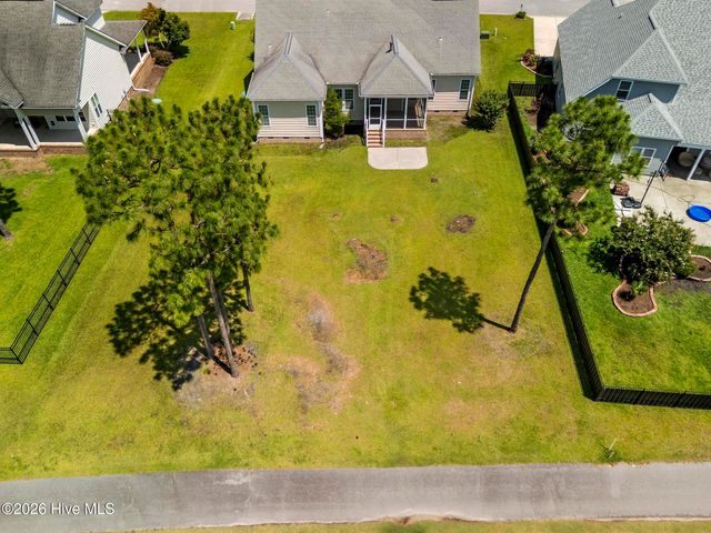 417 Meadowland Circle, Maple Hill, NC 28454