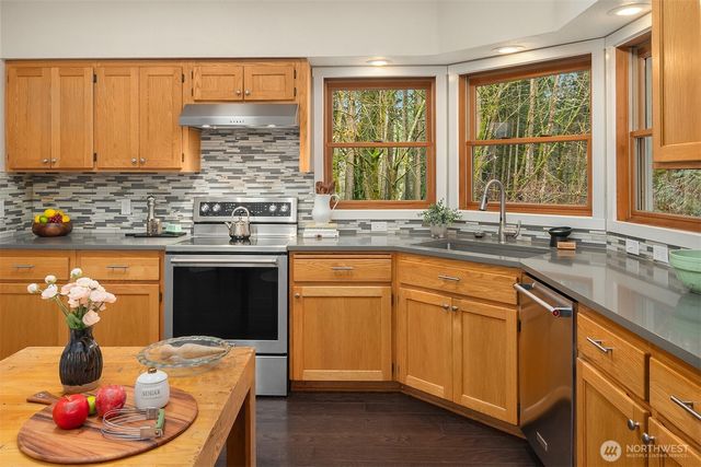 12908 SW 244th Place, Vashon, WA 98070