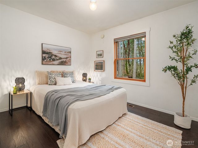 12908 SW 244th Place, Vashon, WA 98070