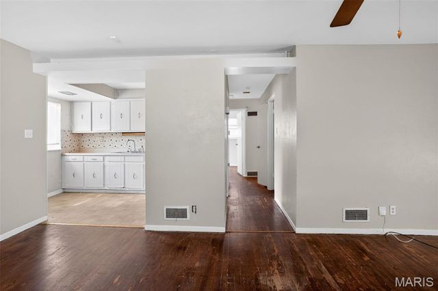 10718 Glen Garry Road, St Louis, MO 63137