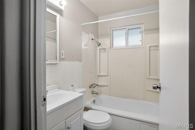 10718 Glen Garry Road, St Louis, MO 63137
