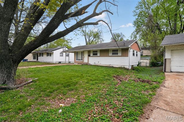 10718 Glen Garry Road, St Louis, MO 63137