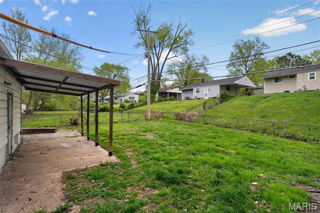 10718 Glen Garry Road, St Louis, MO 63137