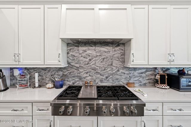 4120 RIVERVIEW Circle, Green Cove Springs, FL 32043