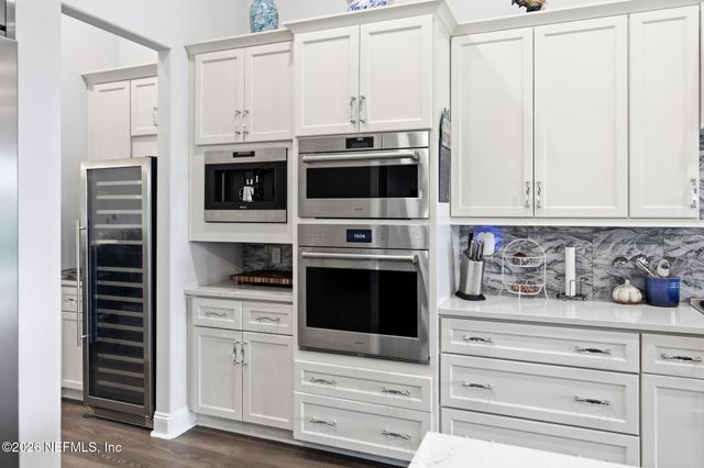 4120 RIVERVIEW Circle, Green Cove Springs, FL 32043