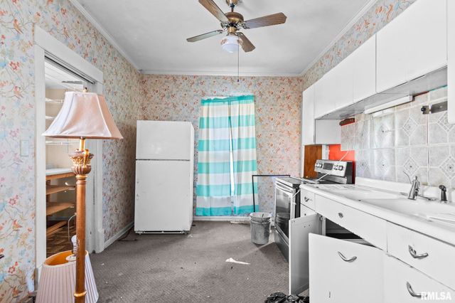 2161 S 10TH Street, Springfield, IL 62703