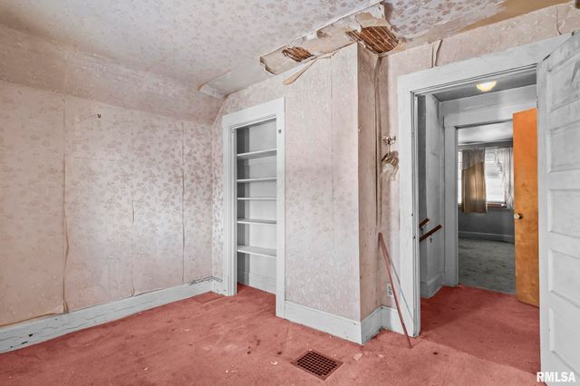 2161 S 10TH Street, Springfield, IL 62703