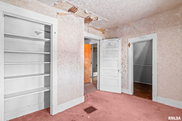 2161 S 10TH Street, Springfield, IL 62703