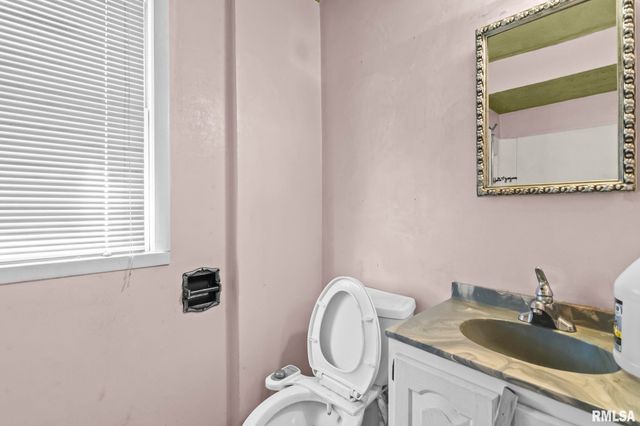 2161 S 10TH Street, Springfield, IL 62703