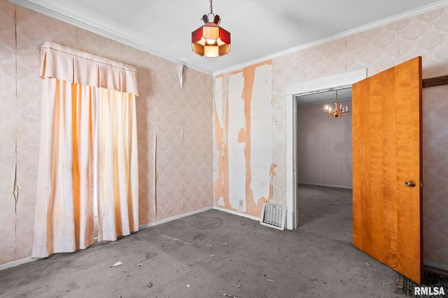 2161 S 10TH Street, Springfield, IL 62703