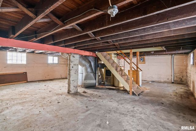 2161 S 10TH Street, Springfield, IL 62703