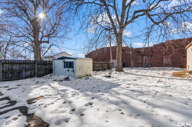 2161 S 10TH Street, Springfield, IL 62703