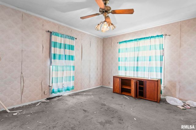 2161 S 10TH Street, Springfield, IL 62703