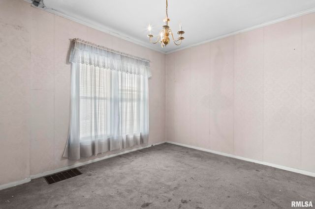 2161 S 10TH Street, Springfield, IL 62703